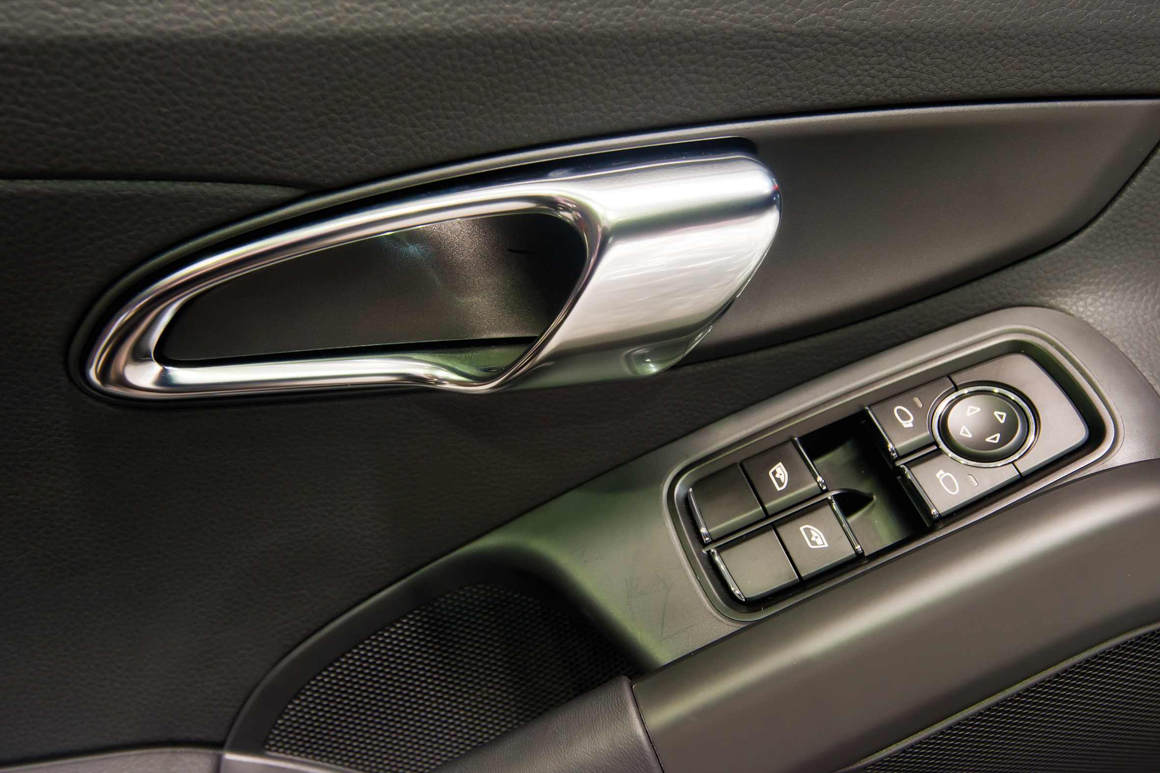 Shutterstock 167045132